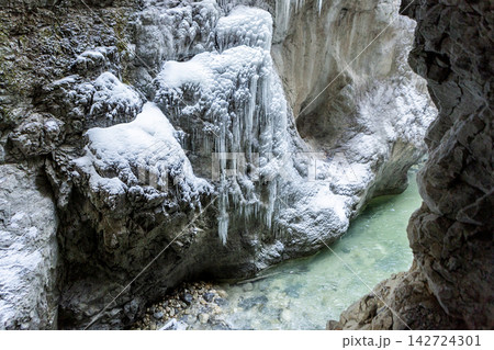 Partnachklamm or Partnach gorge in wintertime 142724301