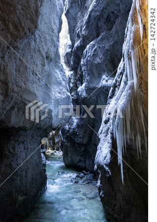 Partnachklamm or Partnach gorge in wintertime 142724342
