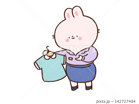 接客をしているアパレル店員のうさぎ 142727484