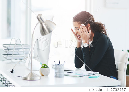 Businesswoman, computer and headache pain with anxiety for burnout, overwhelmed or migraine. Female person, assistant and mental health tension or deadline brain fog with pressure, stress or tired Businesswoman, computer and headache pain with anxiety for burnout, overwhelmed or migraine. Female person, assistant and mental health tension or deadline brain fog with pressure, stress or tired 142732957