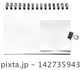 Blank Paper Note with Binder Clip on Spiral Notebook 142735943