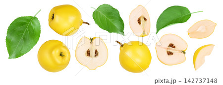 Fresh quince with half isolated on the white background with clipping path and full depth of field. Top view. Flat lay 142737148