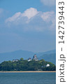 佐賀県/ 青空と海の青と新緑の緑が眩しい春の「唐津城」 佐賀県/ 青空と海の青と新緑の緑が眩しい春の「唐津城」 142739443