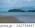 佐賀県/ 青空と海の青と新緑の緑が眩しい春の「唐津城」 佐賀県/ 青空と海の青と新緑の緑が眩しい春の「唐津城」 142739447