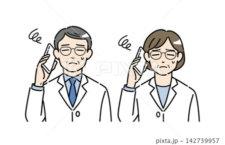 スマホで通話して困っている白衣姿のシニア男女のイラスト 142739957