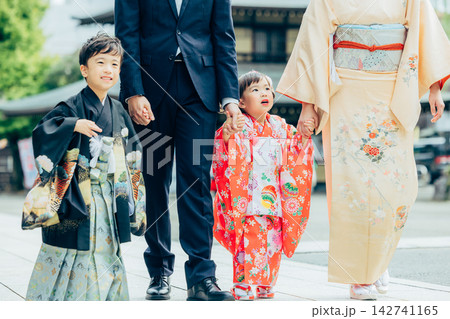 家族　七五三　ポートレート　撮影協力：高幡不動尊 142741165
