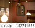 喫茶店の鏡 142741653