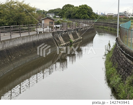 川のある風景 川のある風景 142743941