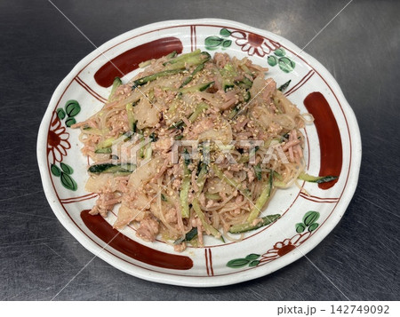 明太 バター醤油 蓮根 春雨 明太 バター醤油 蓮根 春雨 142749092