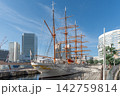 白い帆船が浮かぶ風景 142759814