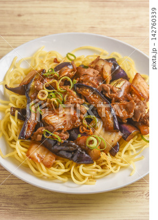 茄子とキムチのパスタ 茄子とキムチのパスタ 142760339