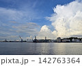 夏の横須賀軍港風景～積乱雲～ 142763364
