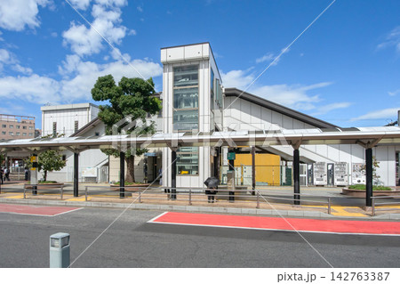 埼玉県蓮田市のJR蓮田駅東口 142763387