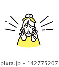 シンプル　イラスト　両手を口に添えて大声で叫ぶ小学生の女の子 ベクターイラスト 142775207