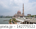 マレーシア　プトラモスクの遠景 142775522
