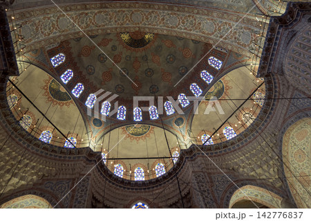 Sultan Ahmet Mosque (also known as the Blue Mosque) in Istanbul, Turkey 142776837