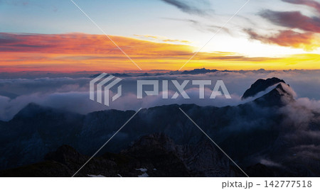 sunrise in mountains sunrise in mountains 142777518