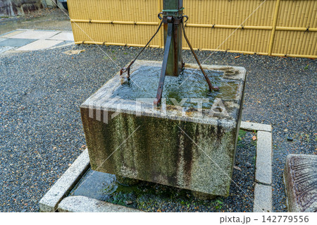 京都市下京区　　雨水受け　天水受け 142779556