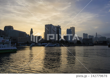 横浜港の夜景 横浜港の夜景 142779678