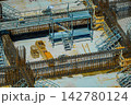 建設現場の基礎工事 142780124
