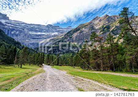 The Cirque de Gavarnie is a cirque in the central Pyrenees, in Southwestern France, close to the border of Spain The Cirque de Gavarnie is a cirque in the central Pyrenees, in Southwestern France, close to the border of Spain 142781763