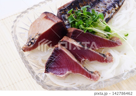 鰹のタタキ 鰹のタタキ 142786462