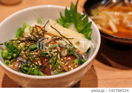 八戸前沖銀さばトロ漬丼(青森県八戸市) 八戸前沖銀さばトロ漬丼(青森県八戸市) 142786524