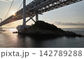 【空撮】早朝の鳴門海峡　朝焼け 142789288