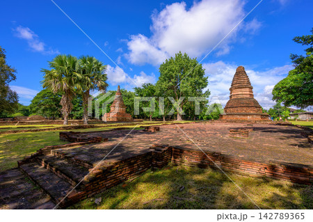 Wieng Tha Kan is an ancient city formed during in the Hariphunchai period over 1000 years, is a complex of ancient sites located in Ban Klang, San Pa Tong, Chiang Mai. 142789365
