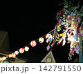 提灯が彩る七夕祭りの夜 142791550
