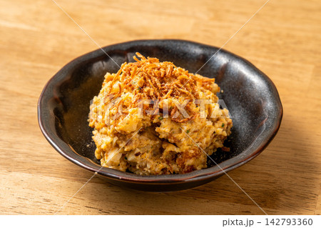 定番のしっとり美味しいポテトサラダ 定番のしっとり美味しいポテトサラダ 142793360