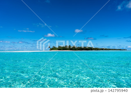 White sand beach of Motu Tiapaa in Maupiti, French Polynesia White sand beach of Motu Tiapaa in Maupiti, French Polynesia 142795940