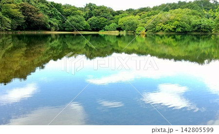 夏の名残りの一碧湖 夏の名残りの一碧湖 142805599