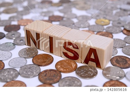 NISAと日本円の硬貨 NISAと日本円の硬貨 142805616