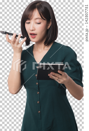 Surprised asian woman holding phone using artificial intelligence chatbot tech while holding digital tablet device isolated on transparency background 142807781