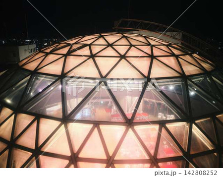 ガラスのドーム　建築物 142808252