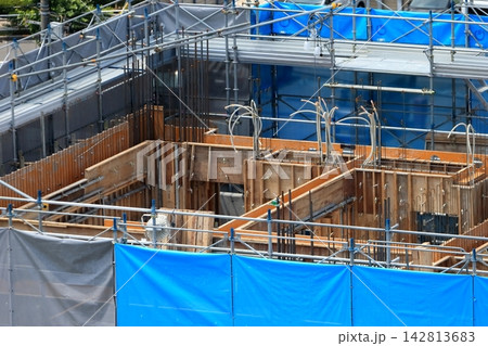 集合住宅の躯体工事（型枠工事）　イメージ 142813683