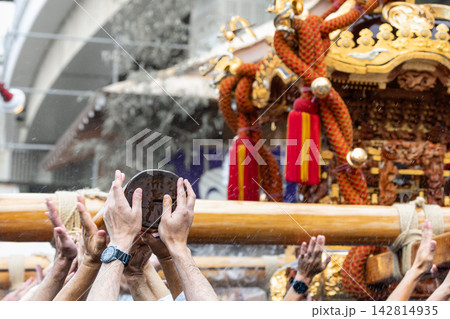 富岡八幡宮例大祭神輿 差し 富岡八幡宮例大祭神輿 差し 142814935