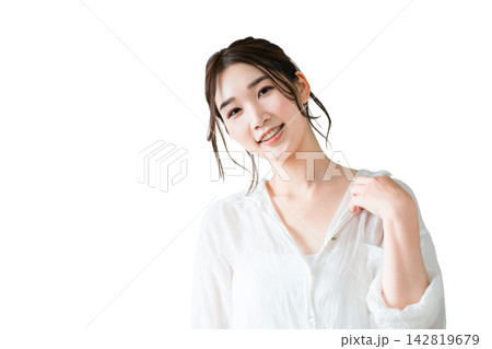 美容・抜け感・こなれ感・美しいデコルテの女性 美容・抜け感・こなれ感・美しいデコルテの女性 142819679