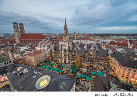 Munich (Munchen) Germany high angle view Christmas market at Marienplatz new Town Hall Square Munich (Munchen) Germany high angle view Christmas market at Marienplatz new Town Hall Square 142822362