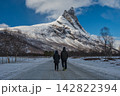 Tromso Norway, love couple with winter nature landscape at Otertinden mountain in Signaldalen 142822394