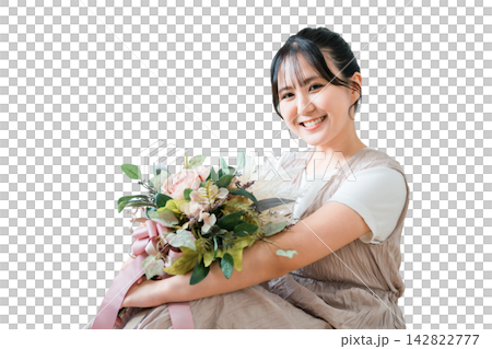 時尚的女人與乾燥花贓物 142822777