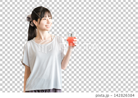Young Asian woman in sportswear drinking vegetable juice (improving constipation, preventing swelling, intestinal environment) Young Asian woman in sportswear drinking vegetable juice (improving constipation, preventing swelling, intestinal environment) 142826384