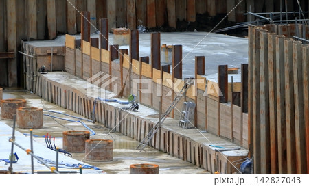集合住宅の基礎工事 イメージ 集合住宅の基礎工事 イメージ 142827043