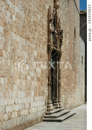 Gothic portal of the Franciscan Church and Monastery in Dubrovnik Gothic portal of the Franciscan Church and Monastery in Dubrovnik 142839825