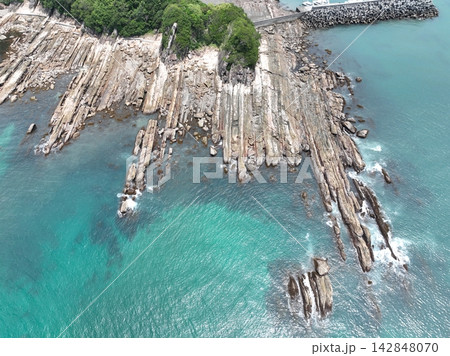 【空撮】大きく潮が引いた日の、竜串海岸 【空撮】大きく潮が引いた日の、竜串海岸 142848070