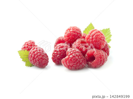 Raspberry with leaves on white backgrounds Raspberry with leaves on white backgrounds 142849199