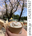 桜とアイス 142857687