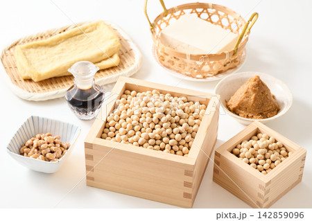いろいろな大豆製品 いろいろな大豆製品 142859096