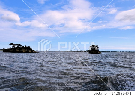 遊覧船から見る松島湾 遊覧船から見る松島湾 142859471